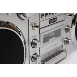 GPO Retro GPO BROOKLYN Ghettoblaster Sølv -Husholdning butik 4dc2ce5fd9c907cfee022a2d1fc3afbc