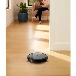 IRobot Roomba Robotstøvsuger 1138 - Grå/sort -Husholdning butik 8d436181 7baa 46f4 84bb da0a412e0df1