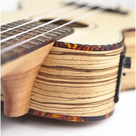 Reno RU210E Sopran Ukulele Med Pickup Og Tuner - Natur 5 Reno RU210E Sopran Ukulele Med Pickup Og Tuner - Natur - Billede 3